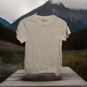 epic threads White Tee NWOT Size M Boys